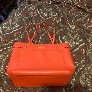 Kate Spade NWOT. Beautiful summer bag.